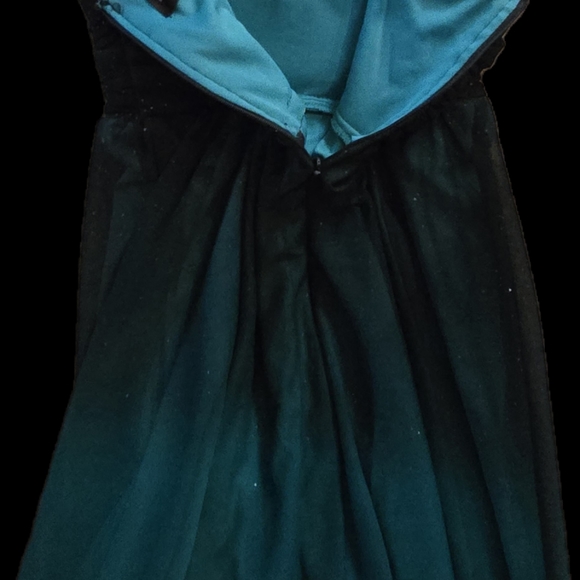 Full length Betsy & Adam juniors size 6 prom dress worn once. Like new condition - Picture 5 of 7